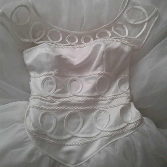 Meet your Posher, Iris - Picture 1 of 1